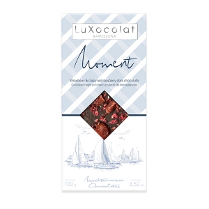 Черный шоколад с клубникой и хрустящими малиновыми хлопьями Moment LuXocolat, арт. lx_3460, 100г